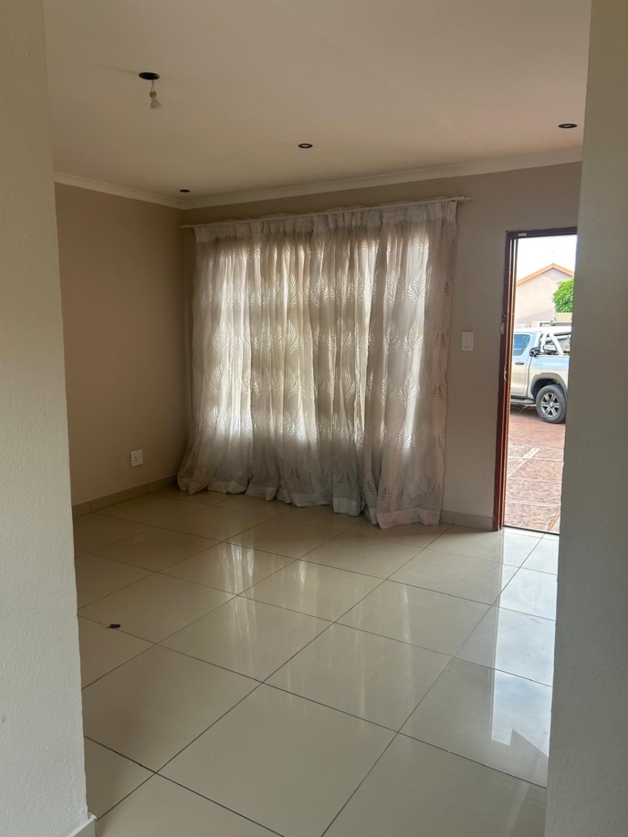 3 Bedroom Property for Sale in Tlhabane West North West